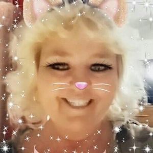 Meet your Posher, Angie